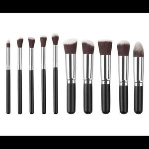 NEW- 10 Piece Makeup Brush Set- Black/ Silver